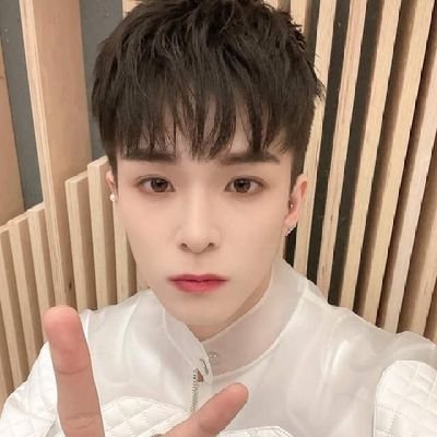 ThetThe22210498's profile picture. I am just human