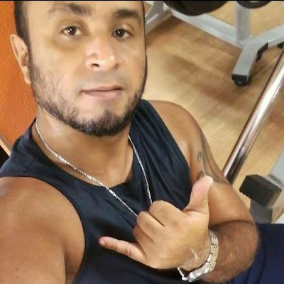 Rico95755828's profile picture. Experimentando