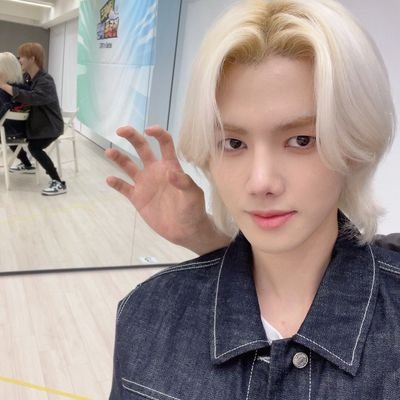 Ot9Cravity's profile picture. #크래비티