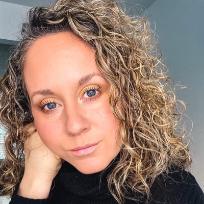 Christ follower | Wife of @thenewjakebrown | Mom #BrownPartyOf6 | Marketing gal | Photographer | Makeup enthusiast | @CMUniversity & @DeltaZetaCMU alum