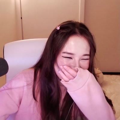 iLoveSyk's profile picture. Tinakitten hand holder 🫂