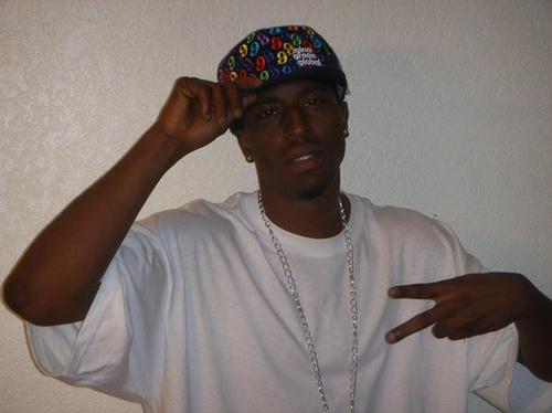 chuck_fort817's profile picture. Feel free 2 ask