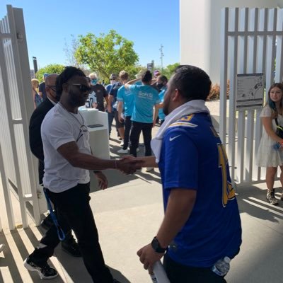 Obsessed fan of the Dodgers Chargers and Lakers