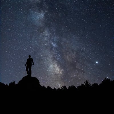 İnsan aklın sınırlarını zorlamadıkça hiçbir şeye ulaşamaz.