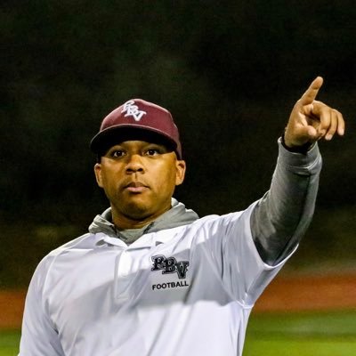 RBVHS 🏈 Varsity RB Coach, JV 🏈 HC/OC. Track LJ/TJ Coach. Vista High Alum 97. VHS 🏈 C.I.F. Champs ‘96. 🇺🇸🇬🇺 🇵🇭(Opinions are my own)