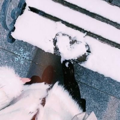 والله لو تبطي عن القلب وتغيب ماضخّت عروق المحبة لـ غيرك ❤️
