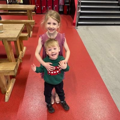 ElliotAPLYiD's profile picture. 