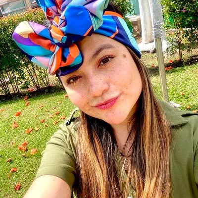 yeyi20's profile picture. Profesional en Publicidad y Mercadeo.