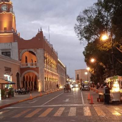 Educador e emprendedor; amo un buen cafe de hidalgo; las fronteras solo existen en la mente.