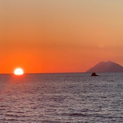 JohnWire9's profile picture. 