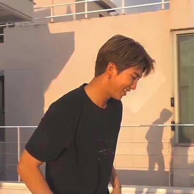 Follow me and i’ll follow you