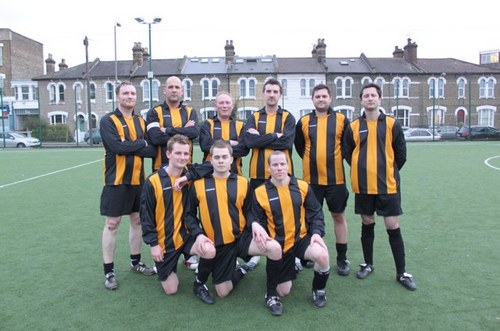 alexhollingdale's profile picture. xx