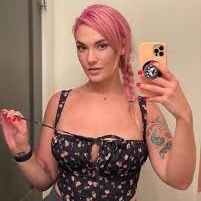 emmarummage's profile picture. 