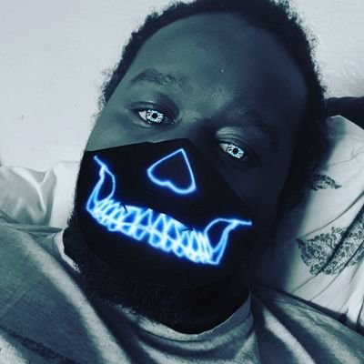 44yr old
gamer/content creator on tiktok