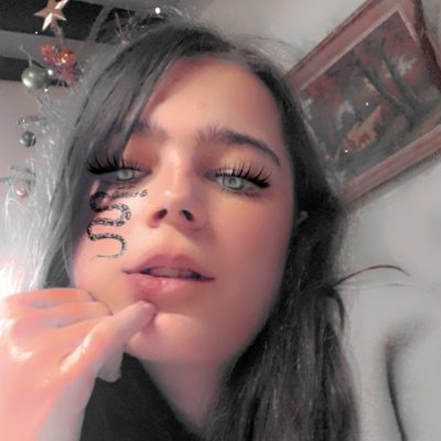 MeganeGuilleux's profile picture. Je vais avoir 26 ans et je suis une passionée de musique, de chant et d'écriture. Je publie surtout sur Wattpad. Et j'aime la F1, Papaya on top.