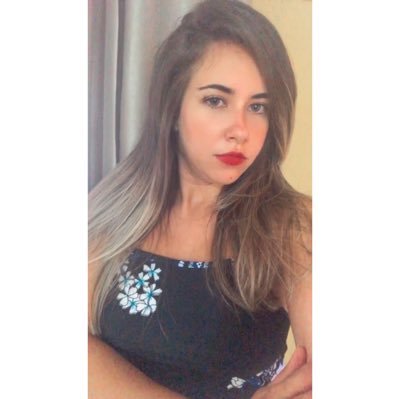 Meu objetivo é a felicidade, minha armadura é a fé, e meu escudo é Deus🙏 Casada👰 Leonina♌ Radiologia☢ Estética e cosmética 👱🏼♀️