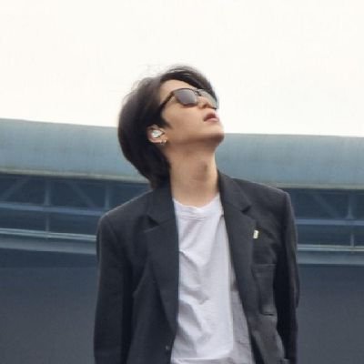 Mook21002's profile picture. BTS forever 💜🌕
안녕하세요~~~