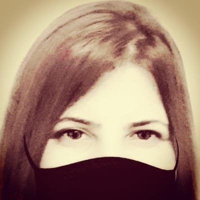 (ana hesap@neferSerap)

Aşk bize hep 5 harf… Allah gibi, Kuran gibi, Namaz gibi, Vatan gibi ve Hilal gibi.
(RT FAV)