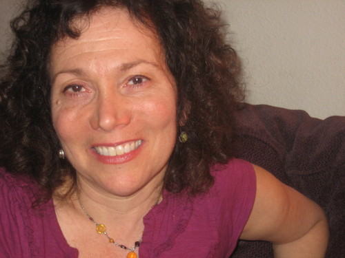 laurieudesky's profile picture. Writing about health and mental health