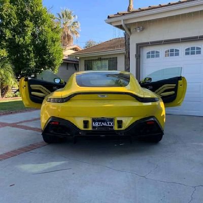 Fagbe1Fagbemi's profile picture. Simple minded guy going about his daily Life trying make ends meet