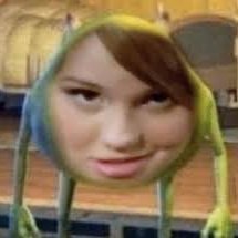 ValeGar73211672's profile picture. Hola,ayudame a salvar a los pandas no tengo apoyo pero eso no me detendrá a intentar salvarlos