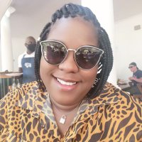 Bee🐝Sting (@ladybee85) 's Twitter Profile
