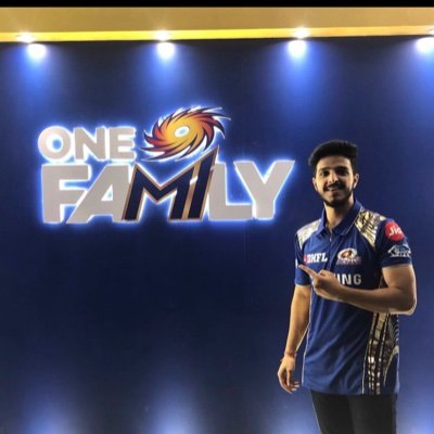 SRK's Jabra Fan ❤️🔥 | Gamer For Life 🎮| Huge fan of @mipaltan😍💙 | Movie🍿| Cricket🏏 | Tweeting is the thing i do when I’m excited & bored😗| #OneFamily