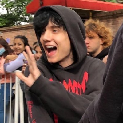 prfctbarrett's profile picture. my safe place nessa barrett