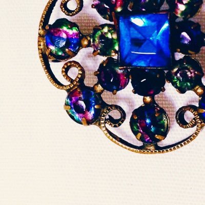 YK_RosaRose's profile picture. ライター ／翻訳者／1男1女の母