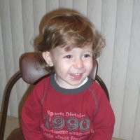 aaron :) (@kayronaid) 's Twitter Profile