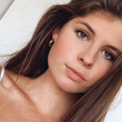 avacaados's profile picture. 🦋