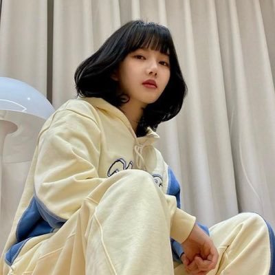 𝐈𝐋𝐋𝐔𝐒𝐎𝐑𝐘 1999 ー by #Sabby ☆ She is some magic, has a wild spirit but a soft heart. Such a sweet soul and little bit a poetry.