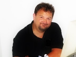 MarcusMobil's profile picture. Nomade in Nrw. Tauchen. Tanzen. Kochen. Angehender Pirat.