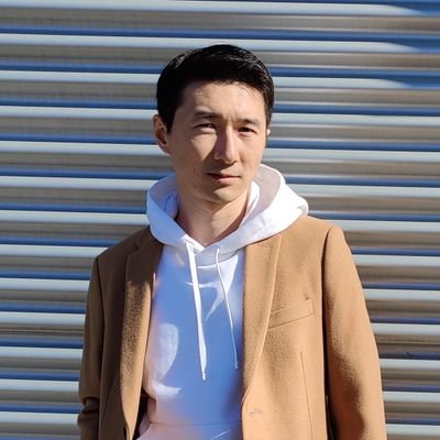 Striving for excellence in order to raise it in others.
Founder of @CRDBeats (https://t.co/Bt5SBrxT4o), variety streamer, and @Canucks season ticket holder.