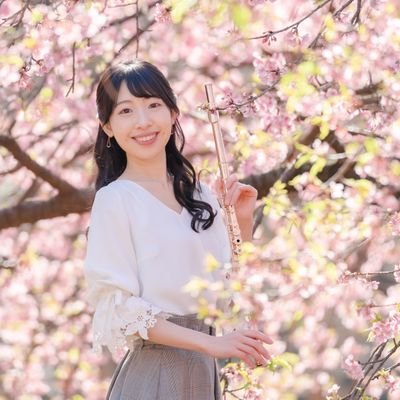 日本東京で活動中フルーティストです。さくらflute🌸🎵💮HSKK中級勉強中
sakura.flutelesson@gmail.com
https://t.co/BBLwy3IRmO
❤:中国語HSK5 | MARVEL | GOT | 劇伴 | おいしいもの | 深海魚