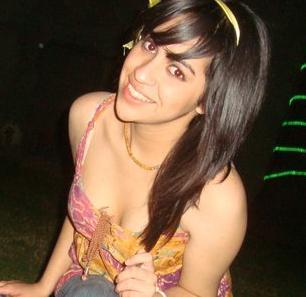 soy una persona que ama la danza arabe, me gusta sonrreir.. y ver el lado positivo de las cosas=D