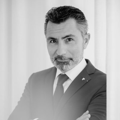 L'homme qui murmure à l'oreille de...@AnneSophiePic - CEO du Groupe Pic - Président des Grandes Tables du Monde @LGTDM