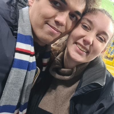 andreaetobia19's profile picture. 