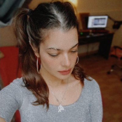 Streamer verificada 
Artista 👩‍🎨
Barwoman 🍷

https://t.co/feyLZfEOD1
https://t.co/ylrQtuc7QJ
https://t.co/Rm54NPcOyy