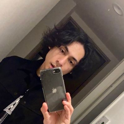 marvvvvvvvvvvin's profile picture. self-proclaimed la croix boix