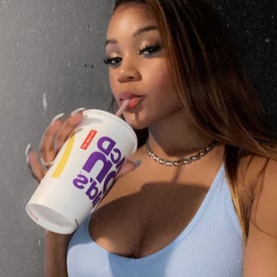 Trvpicallmamii's profile picture. The Main Character🎥