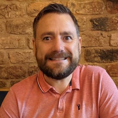 Welsh LFC supporting software engineer in Manchester working on green energy tech ☁️🐙.
Read about football & tech.
Tweet about football, tech and beer.
