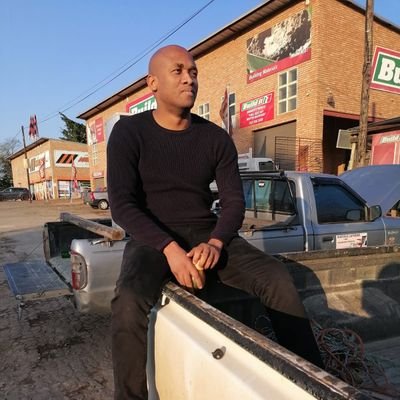 R_Phura's profile picture. We're all jock tamson's bairns | Pirates | Liverpool. Sundays are for Porpoising