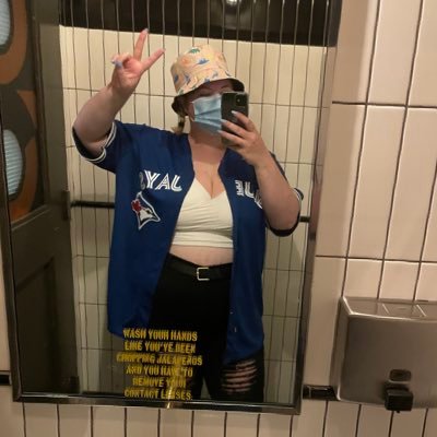 just trying to be part of blue jays twitter | crocs lover she/her