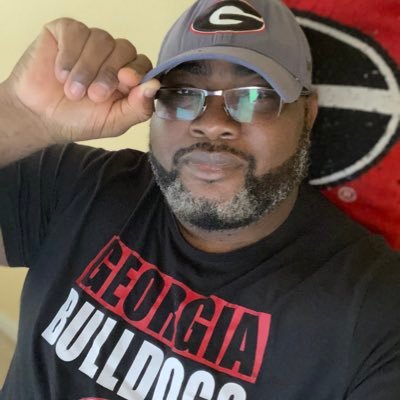 Georgia Bulldogs and Atlanta Falcons fanatic!! Also big time Grill master!!