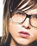Desde 07.02.11, Amar é Facil, Dificil Mesmo é Esquecer, Se Vooc Tambem Ama a @RockRestart Siga. '-'