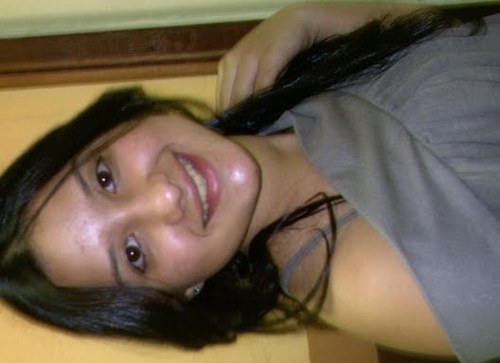 , seja humilde , pois pequenos gestos dizem muuito mais que palavras (: