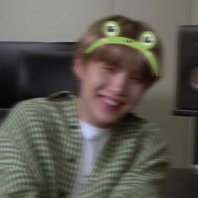 bagtam_mispapis's profile picture. Bts paved the way for all ✨