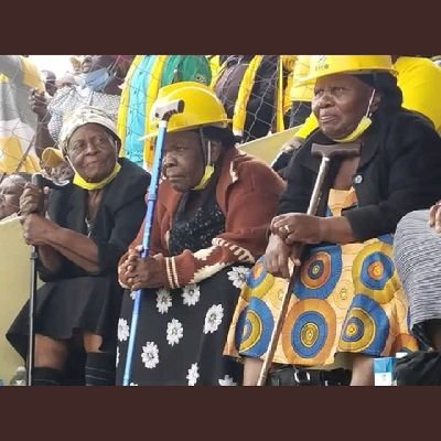 Accountant, Entrepreneur, Writer
#ZimbabweShallBeFree!!!
