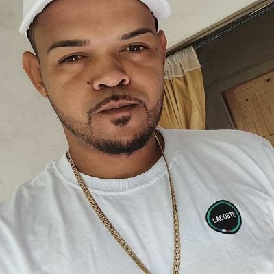 falar com todos, andar com poucos e confiar só em Deus!